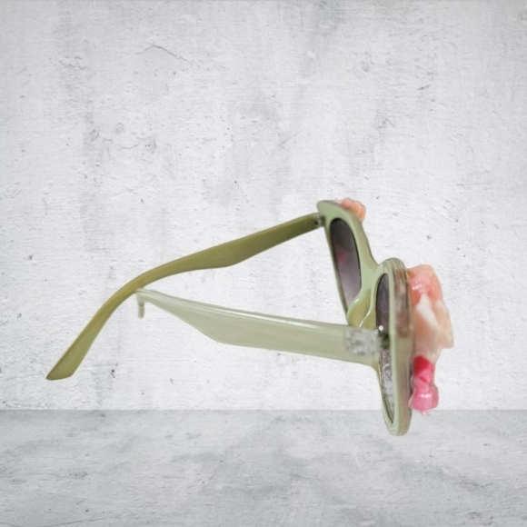 NWT/ Lola Rose Embellished Green Sunglasses - Picture 5 of 6